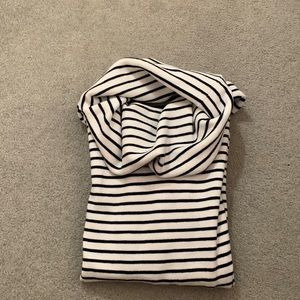 Womens long sleeve blue stripped turtle neck